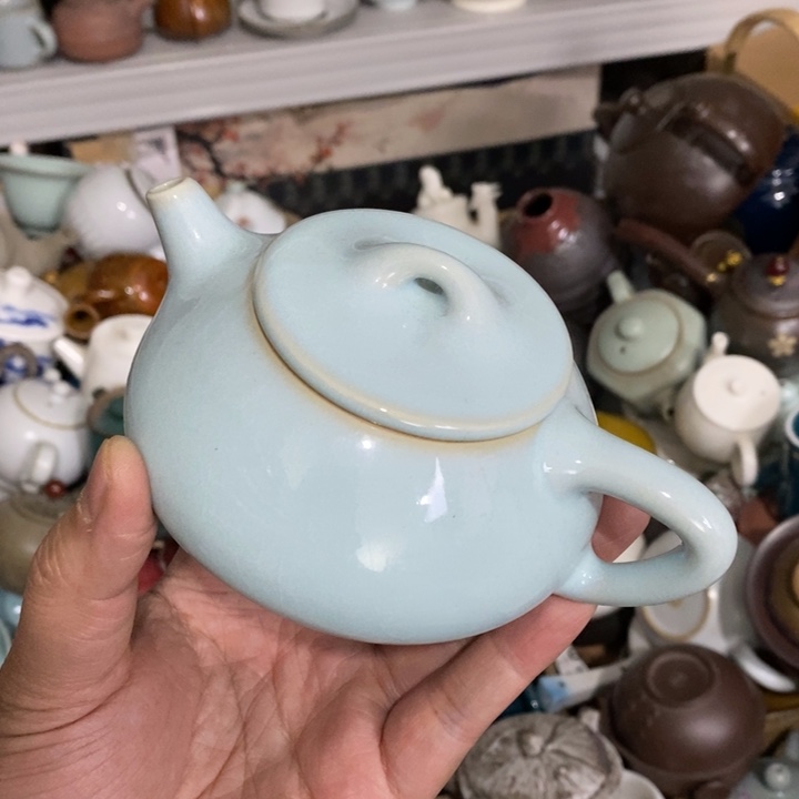 陶瓷艺术品及陶瓷壶
