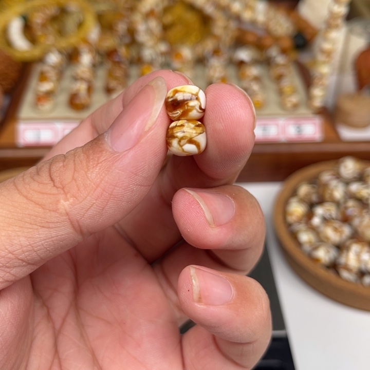 琥珀裸石未镶嵌和*04号