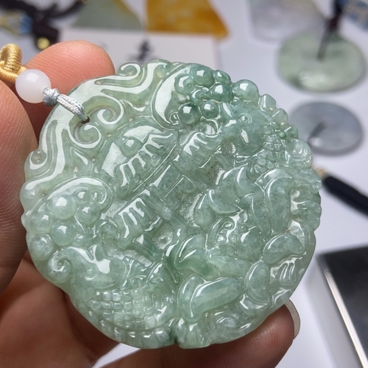 翡翠未镶嵌颈饰翡翠