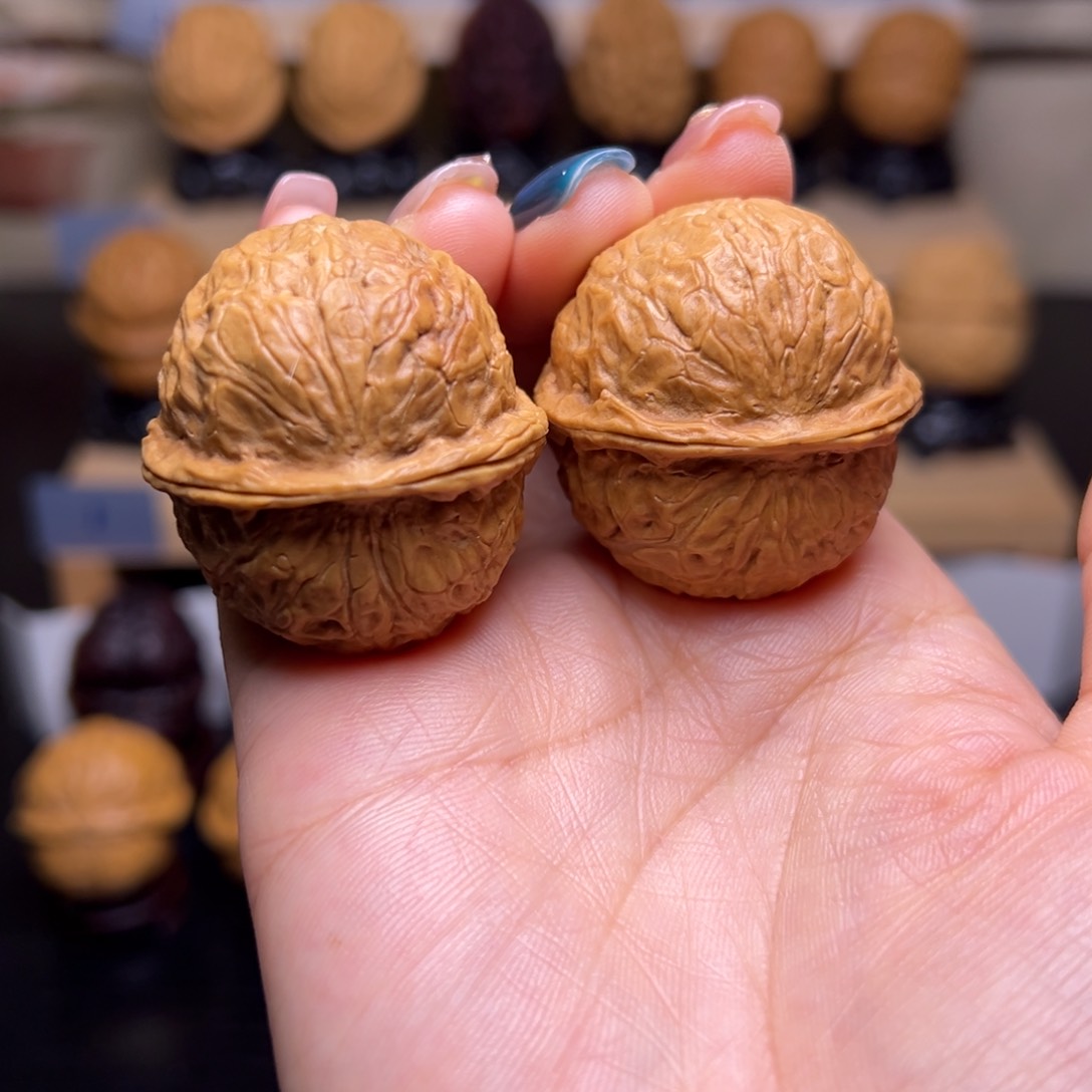 文玩核桃把件溜溜球H1