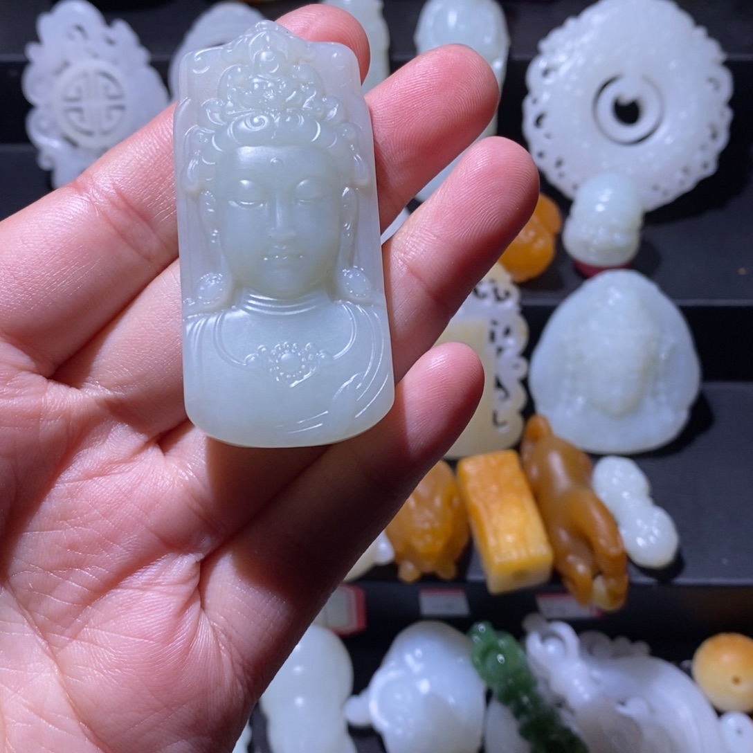 和田玉未镶嵌颈饰