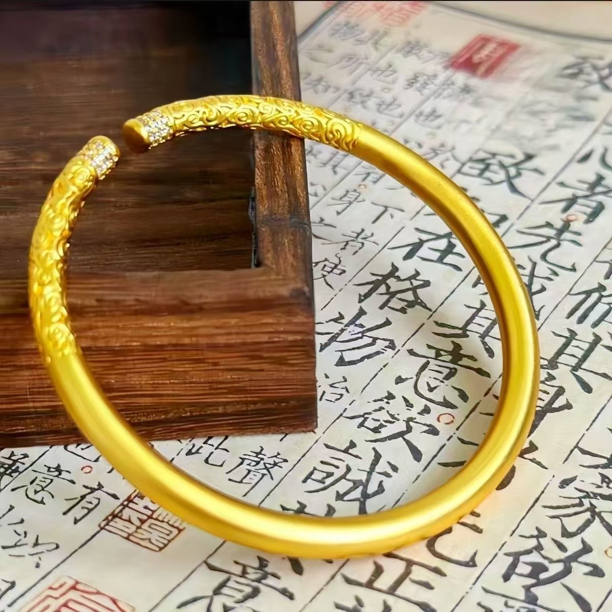 合金手镯 植物花卉民族风黄色碎冰传承饰品精美素圈古法百搭