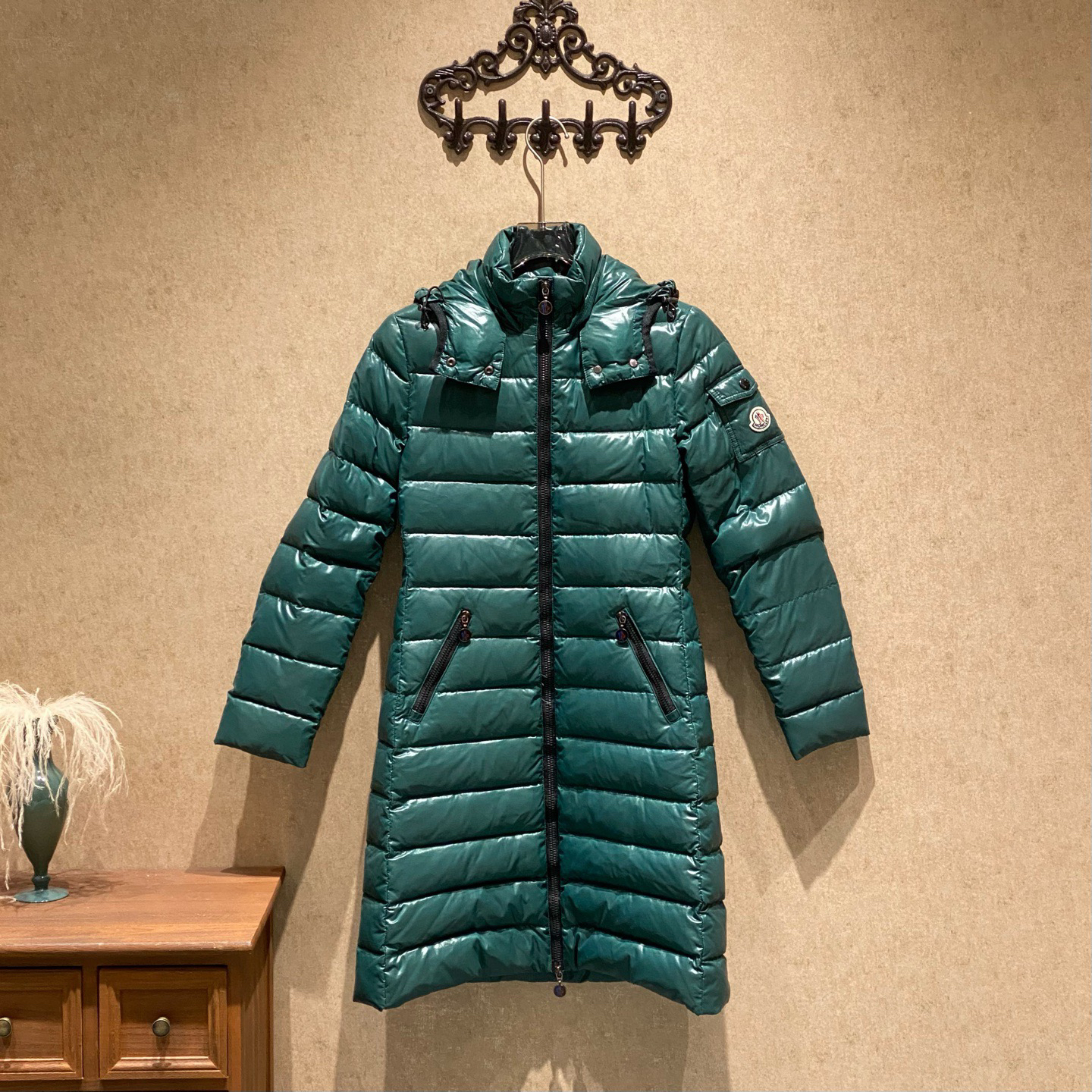 99新 MONCLER 绿色刺绣徽标logo中长款羽绒服/0码/JM37576