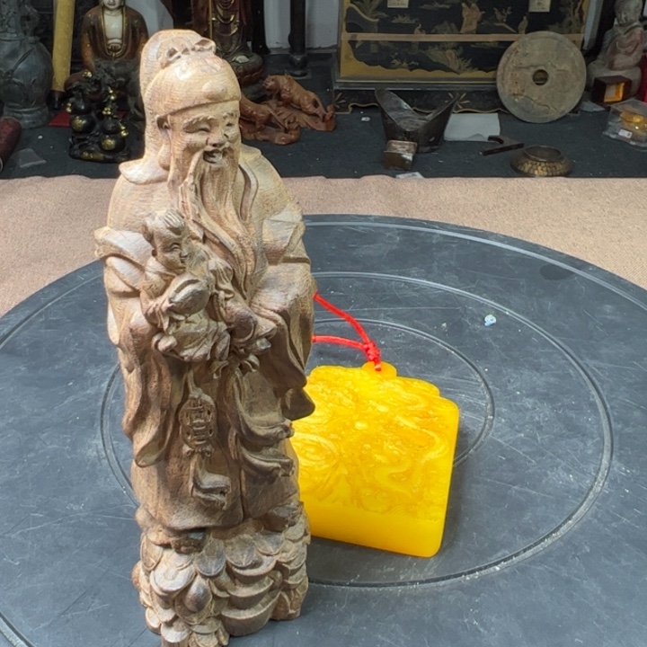 精品摆件工艺品等