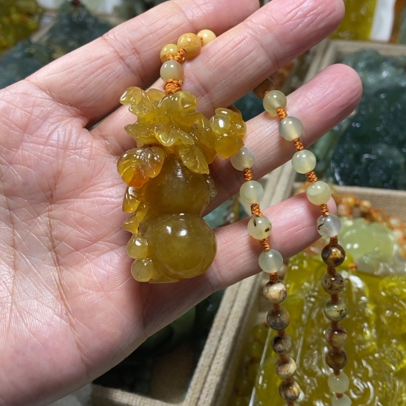 【闪购商品】未镶嵌蛇纹石玉颈饰