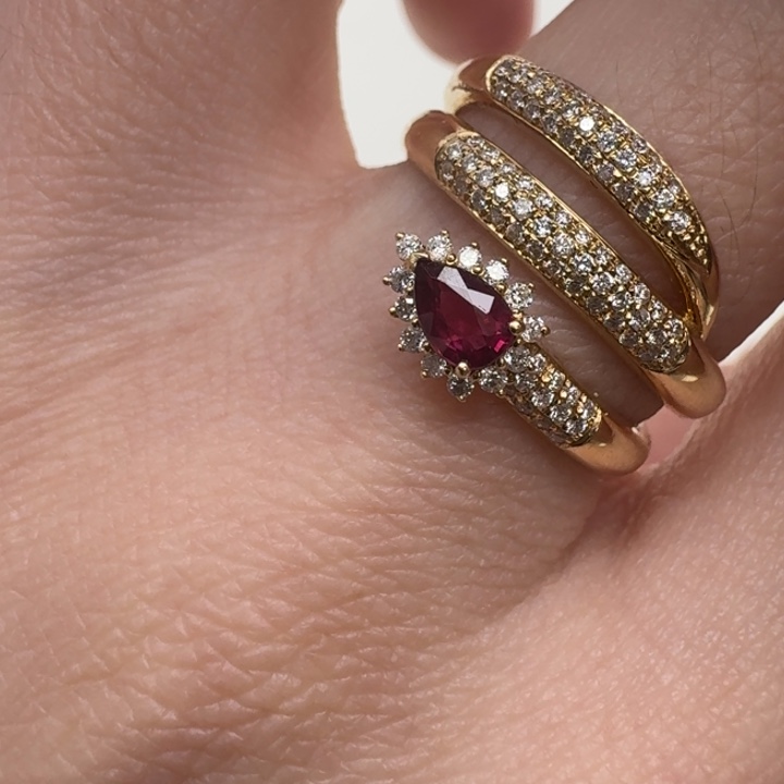 红宝石戒指18K金镶嵌