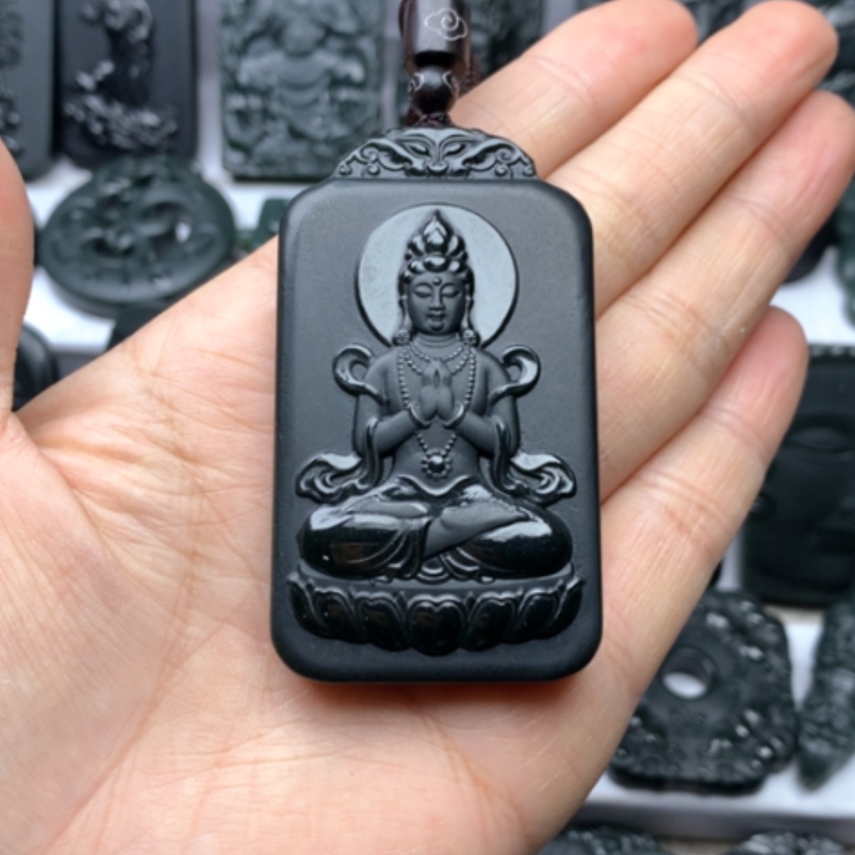 【闪购商品】和田玉颈饰未镶嵌双面雕刻