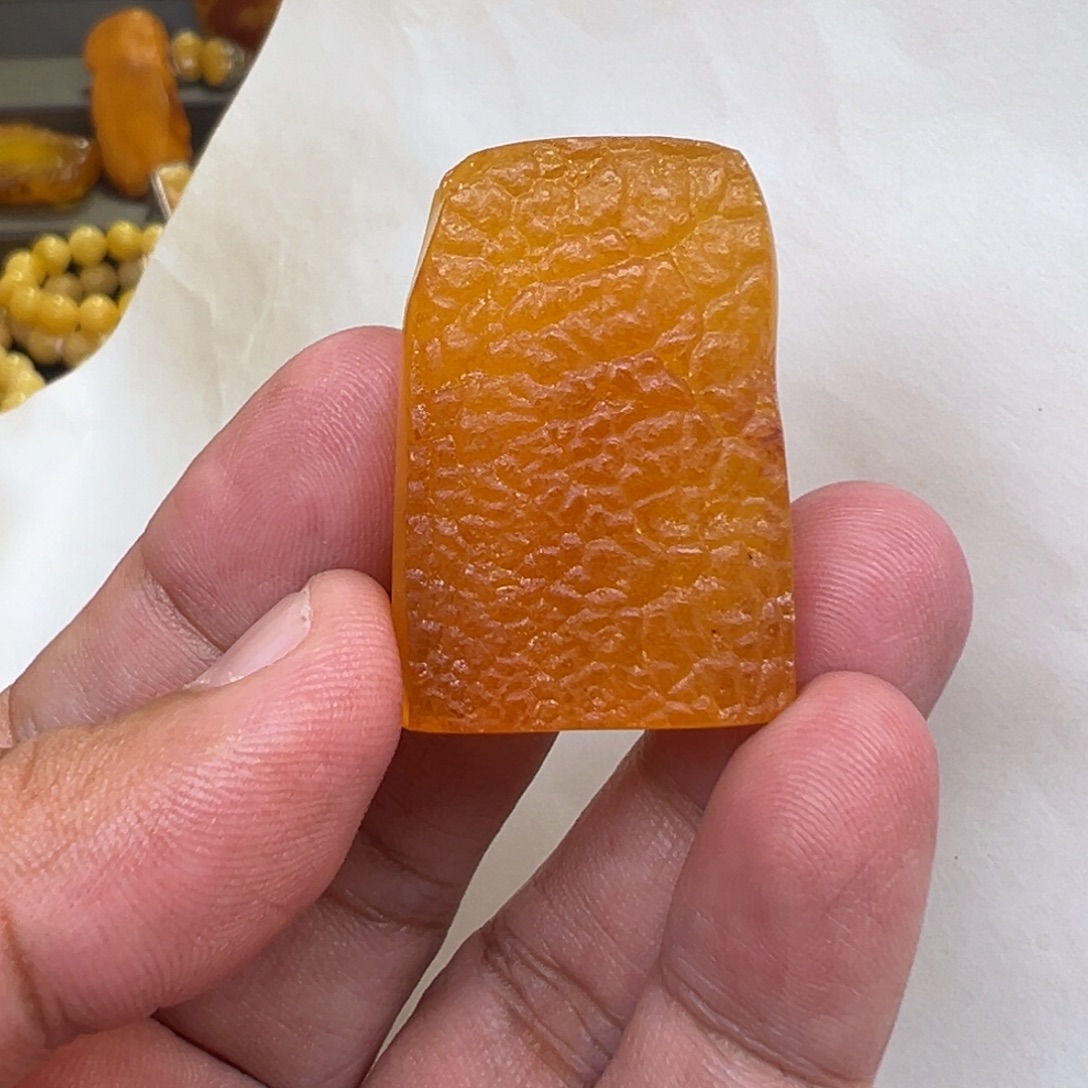 蜜蜡未镶嵌裸石8.75克