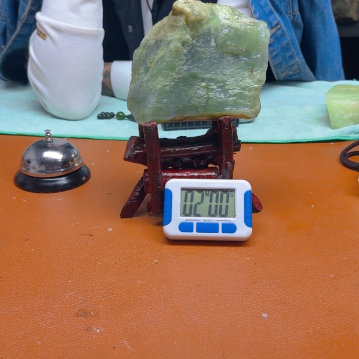 蛇纹石玉原石未镶嵌铁*刘11