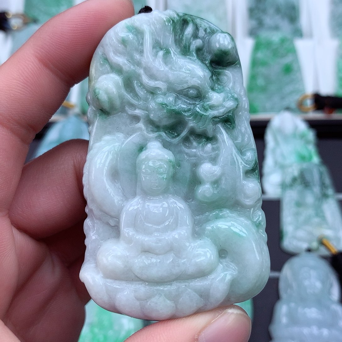 翡翠颈饰未镶嵌翡翠吊坠