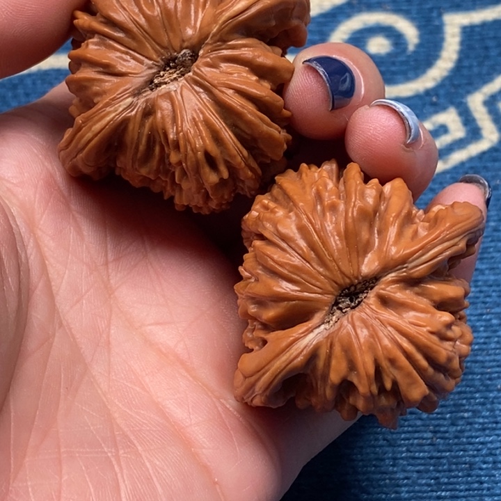 文玩核桃吊坠楼王