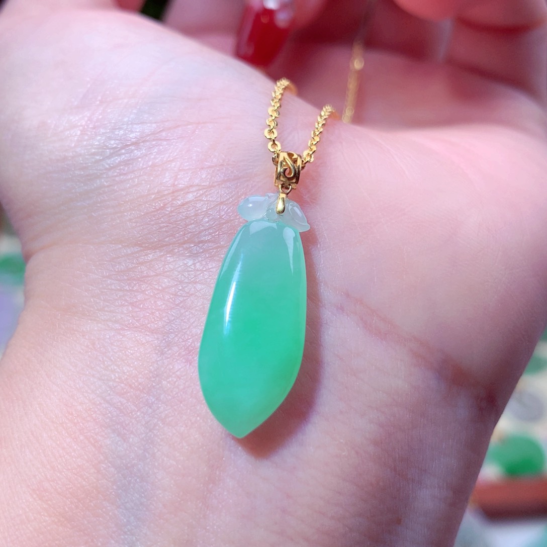 翡翠吊坠(不含链)18K金镶嵌