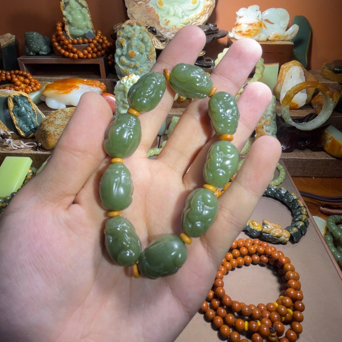 透闪石质玉手链貔貅未镶嵌