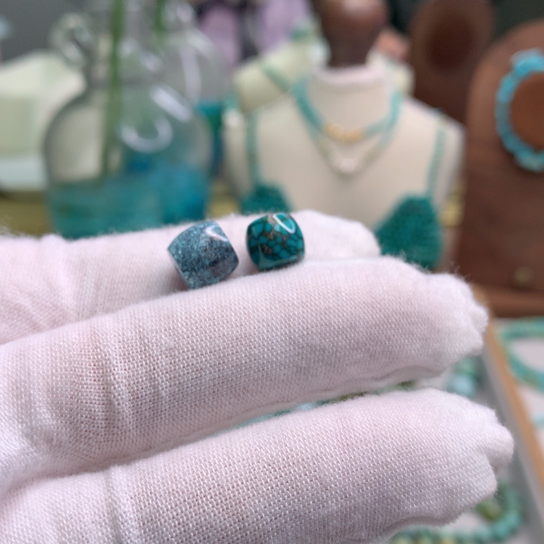 绿松石未镶嵌饰品