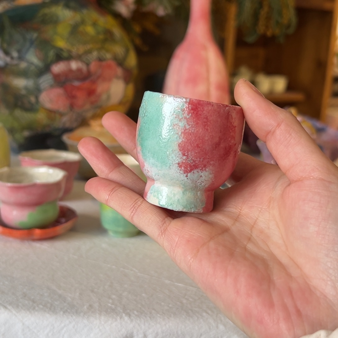 摆件陶瓷。    陶瓷。      