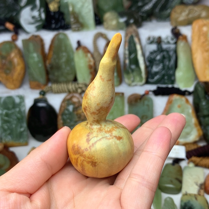 岫岩河磨玉（透闪石质玉）手把未镶嵌