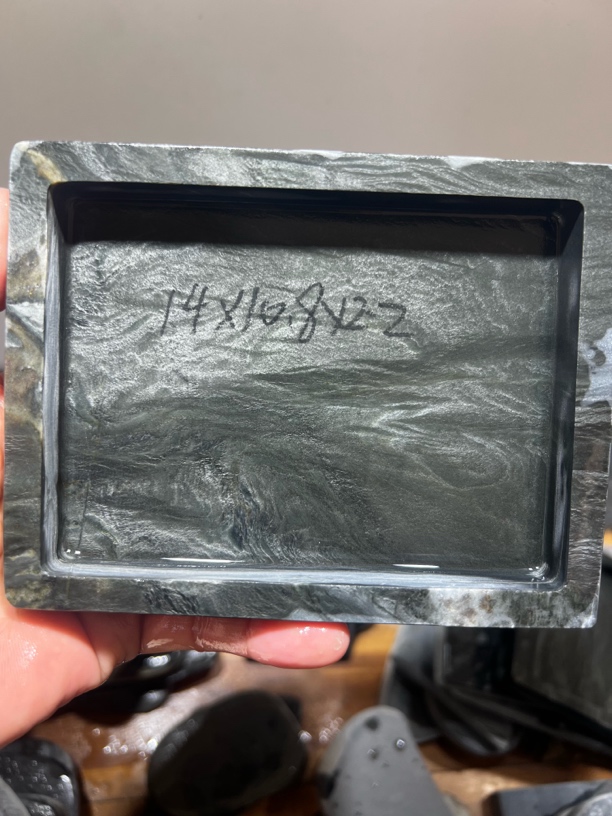 学校背眉纹墨海，两面通透下发利器，有点线暇无碍实用介意勿拍砚台