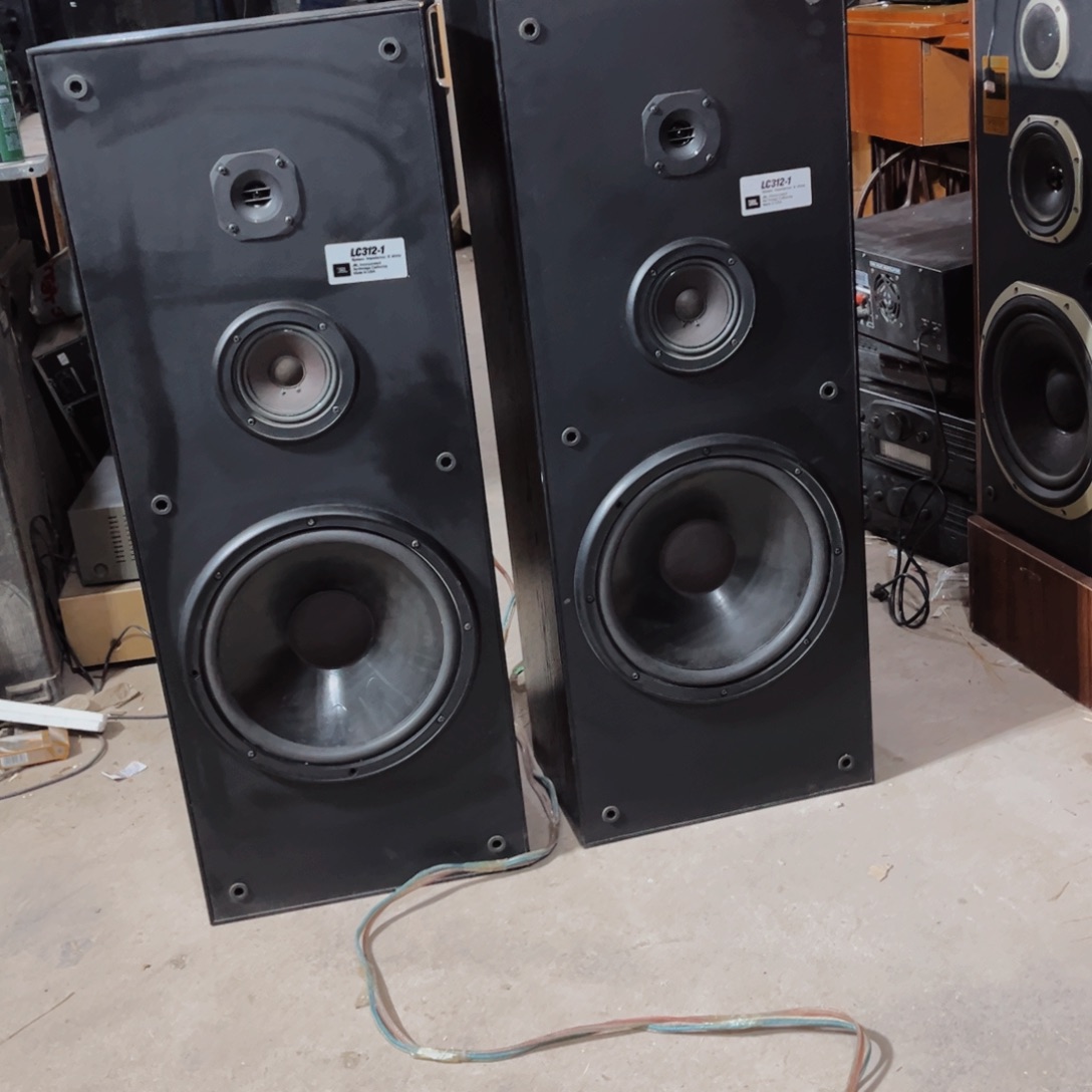 8新Jbl12不能3分频落地箱一对，换过边，包邮