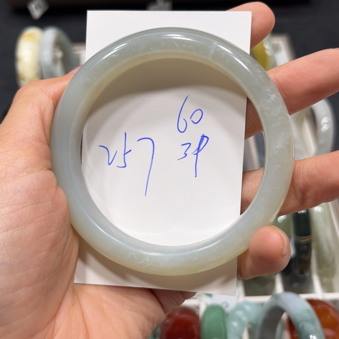 庄***梦未镶嵌蛇纹石玉手镯