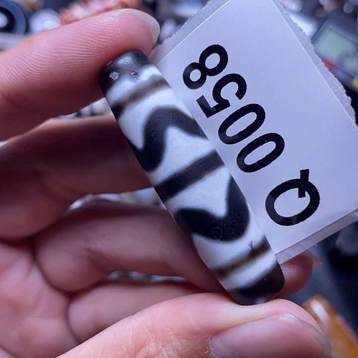 玛瑙/玉髓颈饰未镶嵌 微瑕