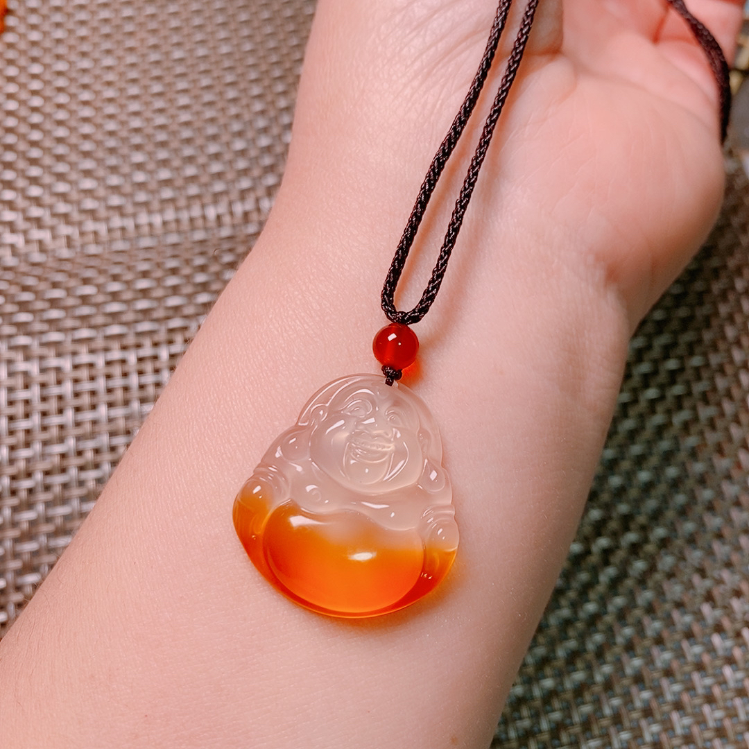 天然玛瑙原石冰透俏色弥勒佛吊坠玛瑙肚里藏金款佛公挂坠笑佛