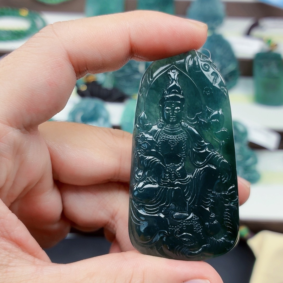 翡翠未镶嵌颈饰116