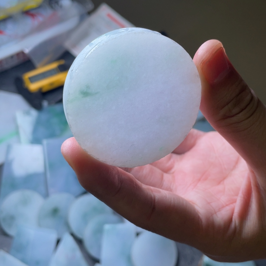 未镶嵌定制翡翠  