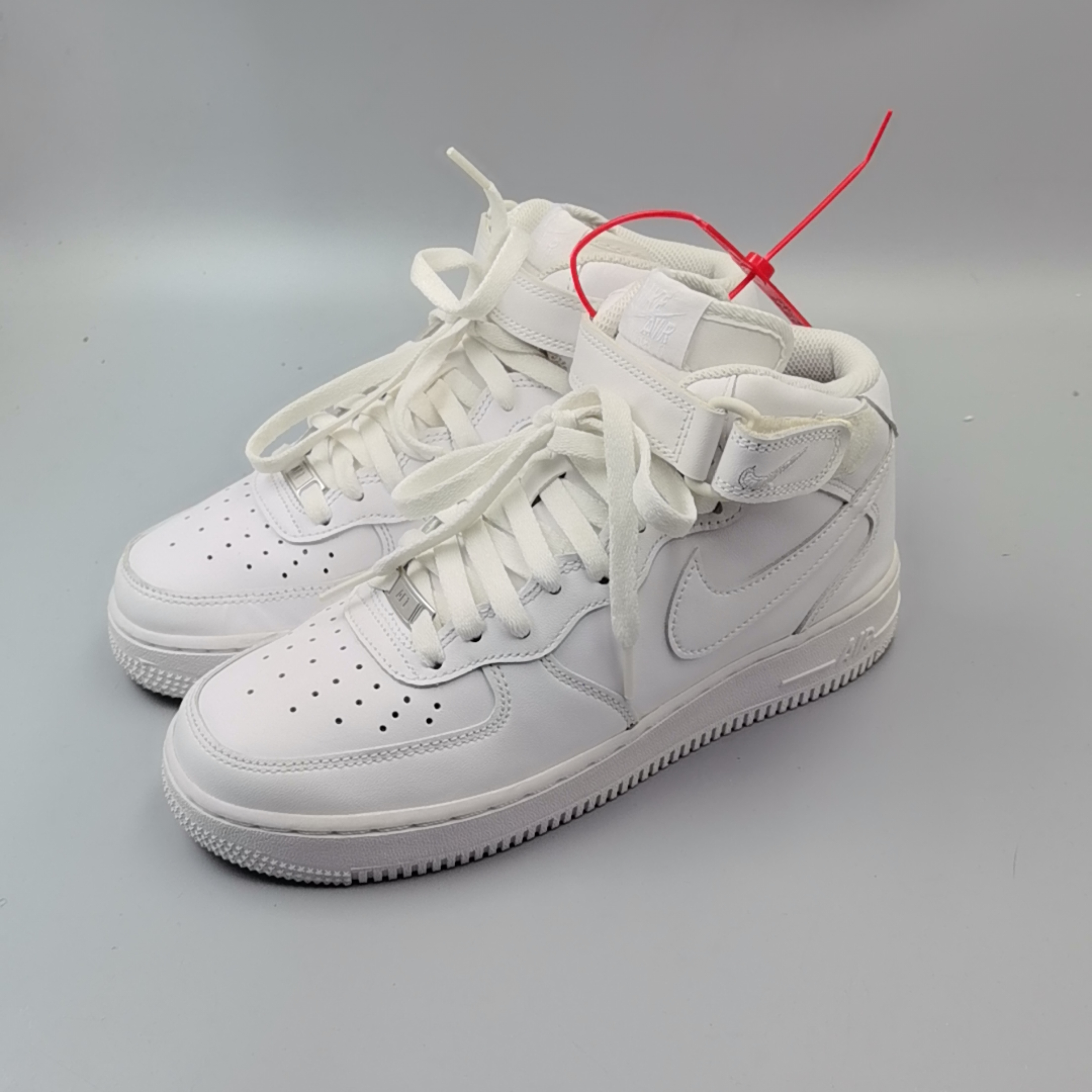 99新 maje 40码250 空军1号 二手潮鞋 正品 中帮/纯白经典 无原盒