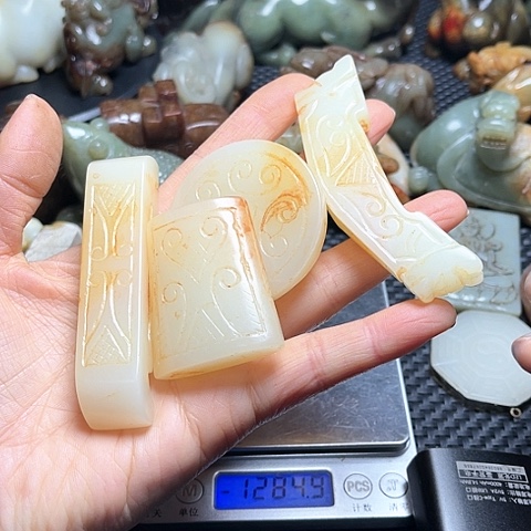 白玉菩提吊坠摆件