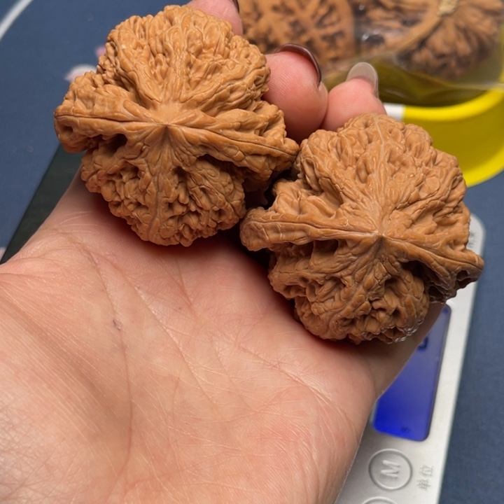 文玩核桃把件粗筋49 