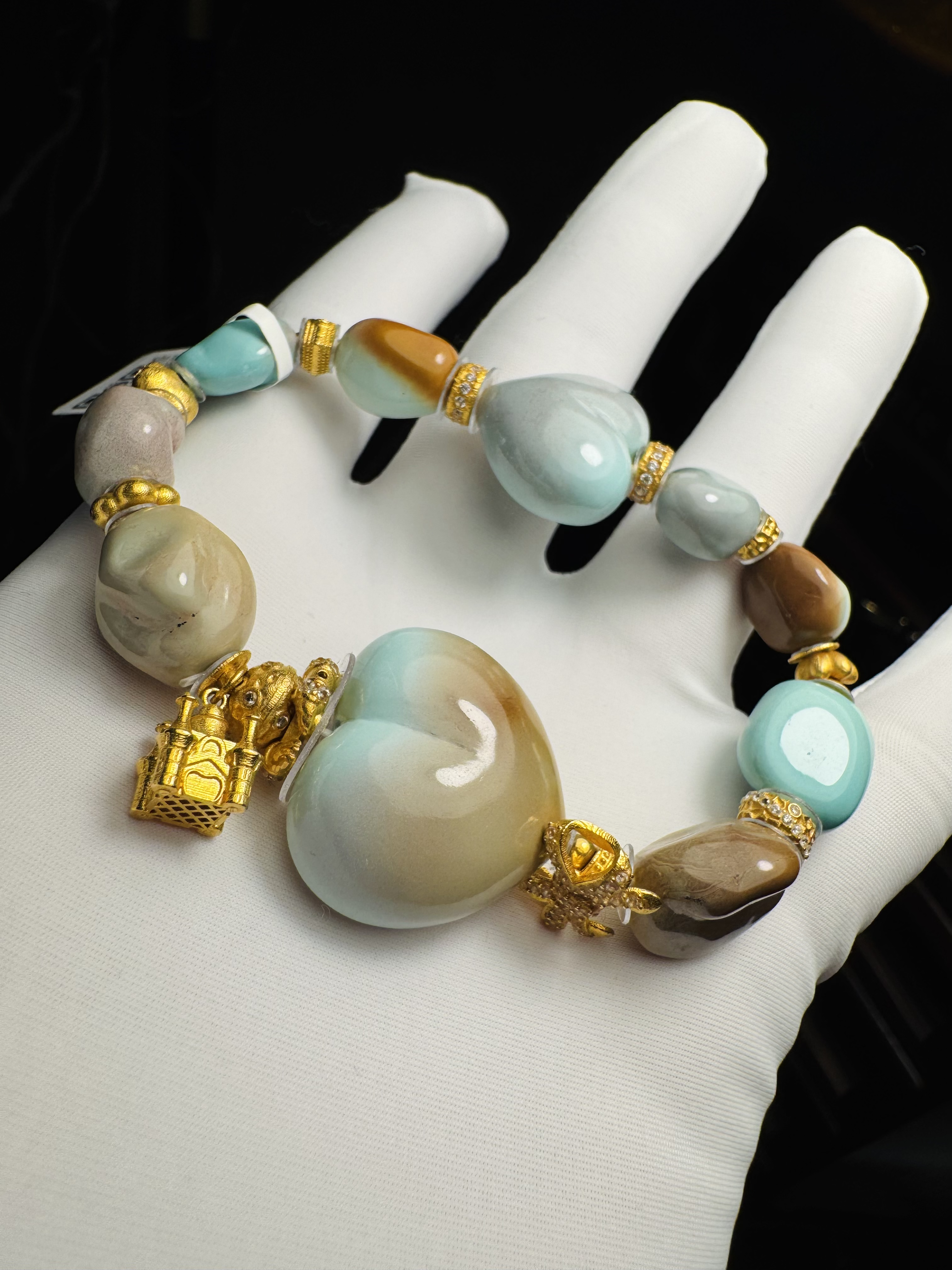 S012812松石随型爱心18K手串