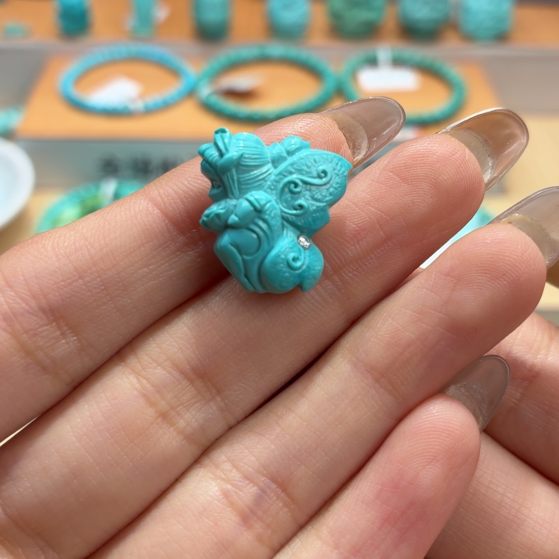 绿松石未镶嵌珠宝奇石蝴蝶仙子