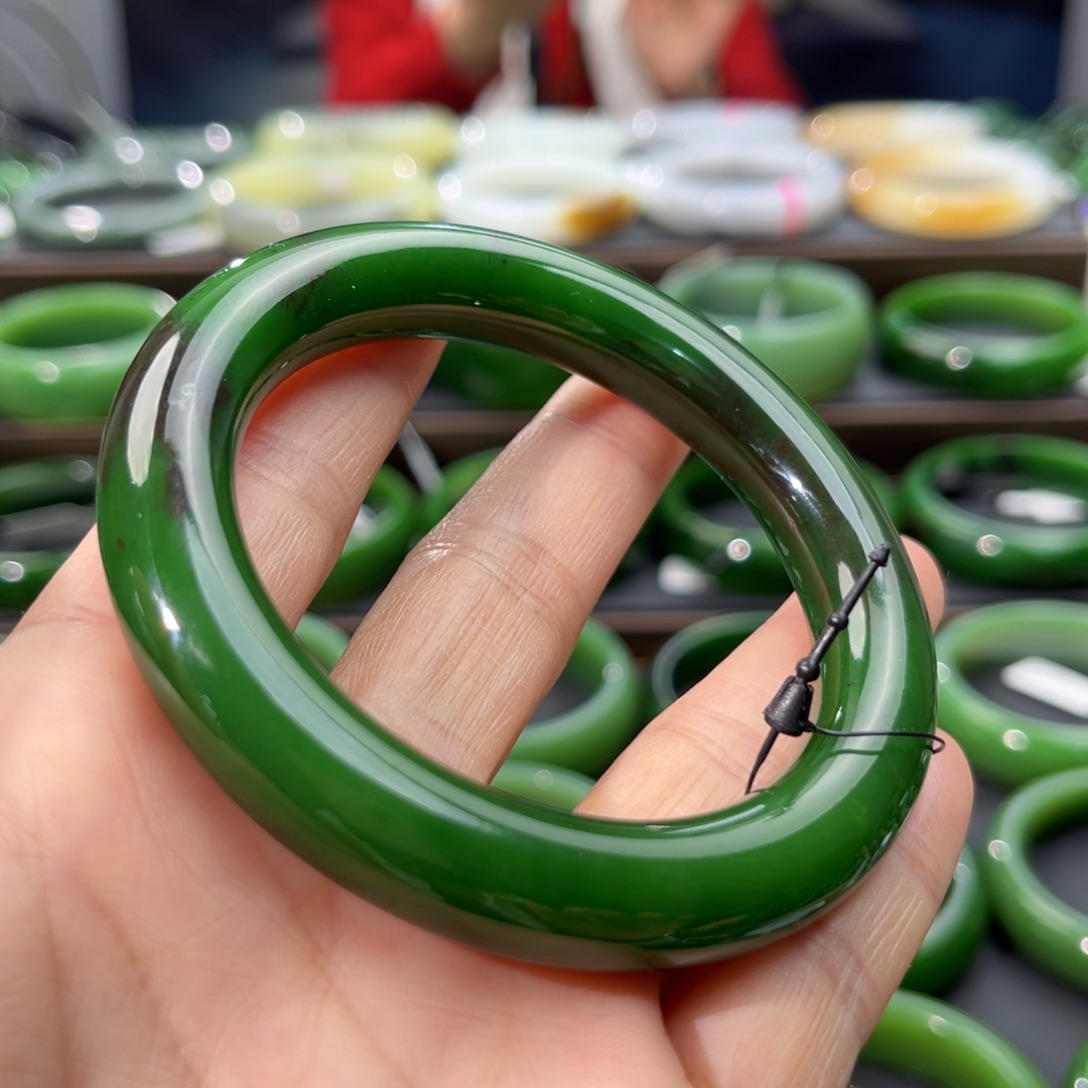 和田玉（碧玉）手镯未镶嵌