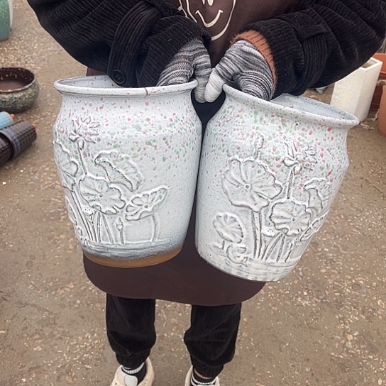 口18高24瑕疵两个