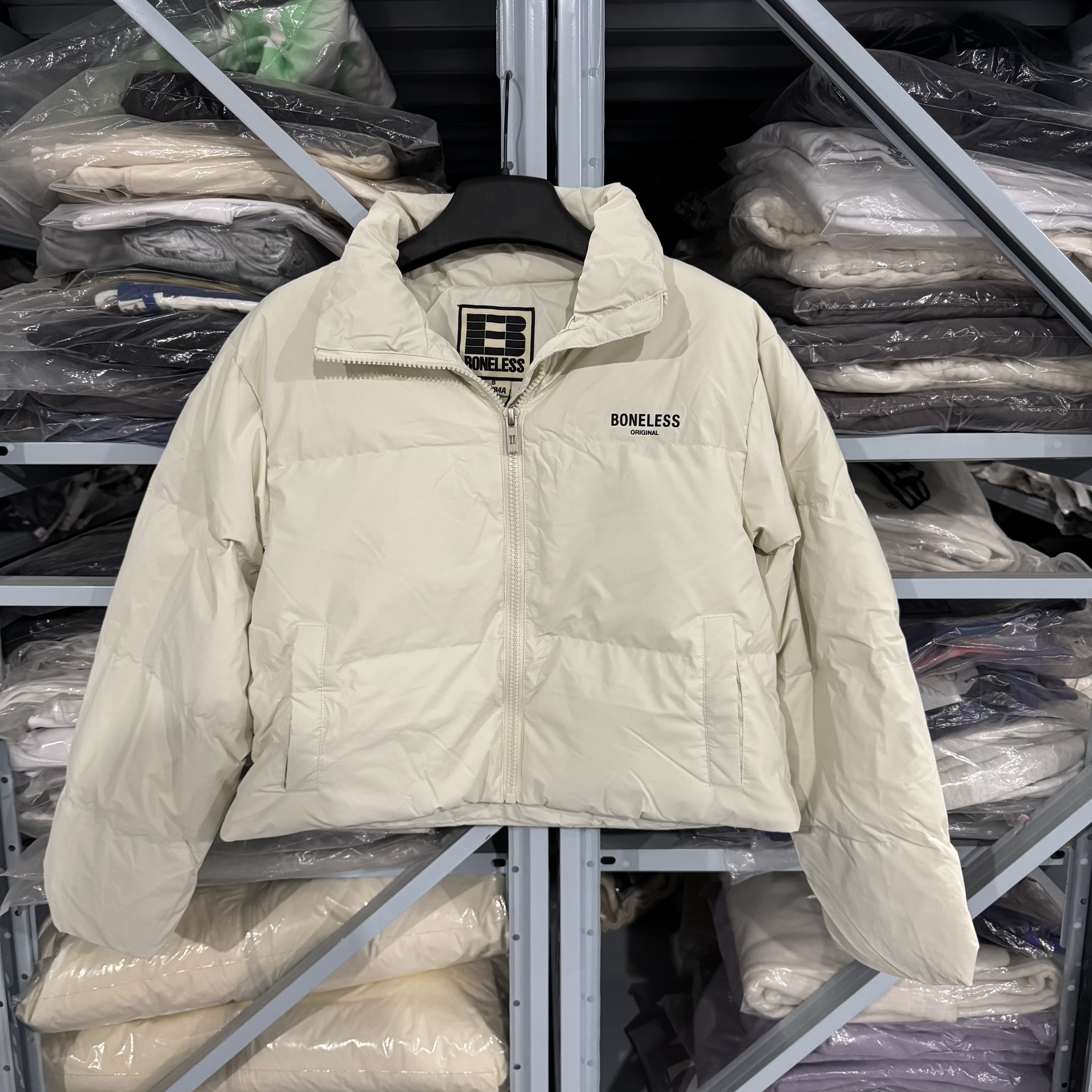 BLS 厚板印花雾面短款羽绒服K4588