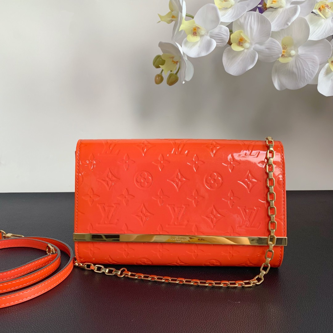 95新 LouisVuitton/路易威登 【98新】lv 翻盖夹子包双肩带