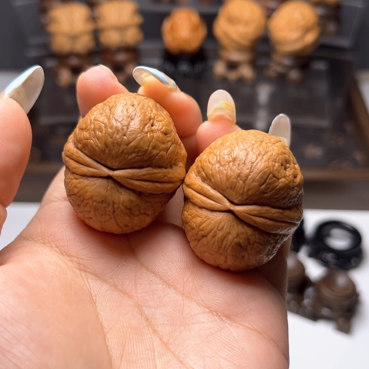 文玩核桃把件6……血玉元宝Y36