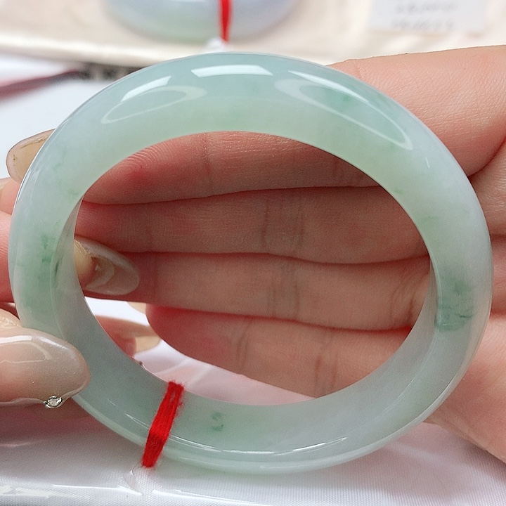 翡翠手镯未镶嵌缅甸天然A货翡翠