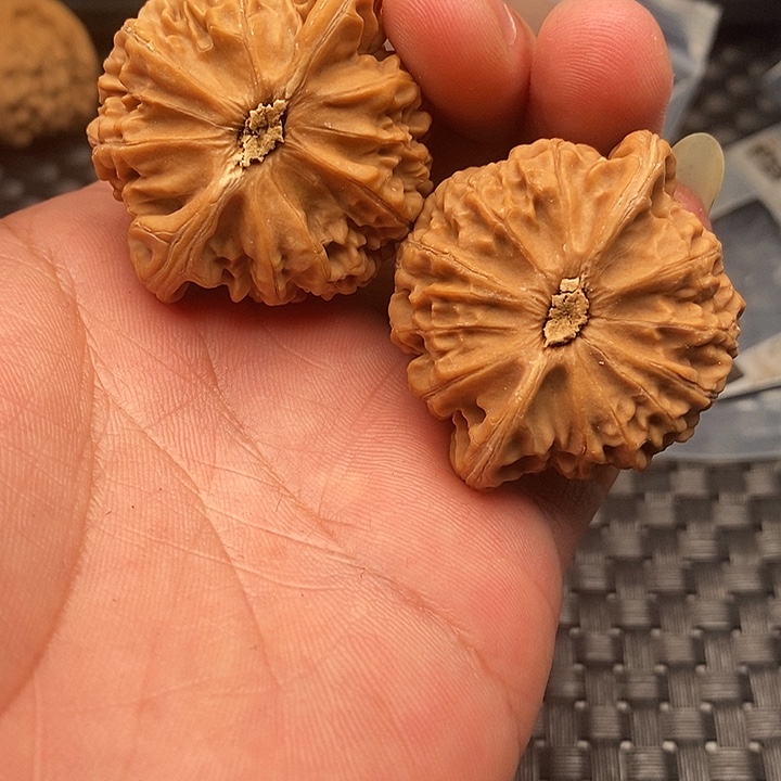 文玩核桃吊坠宫灯