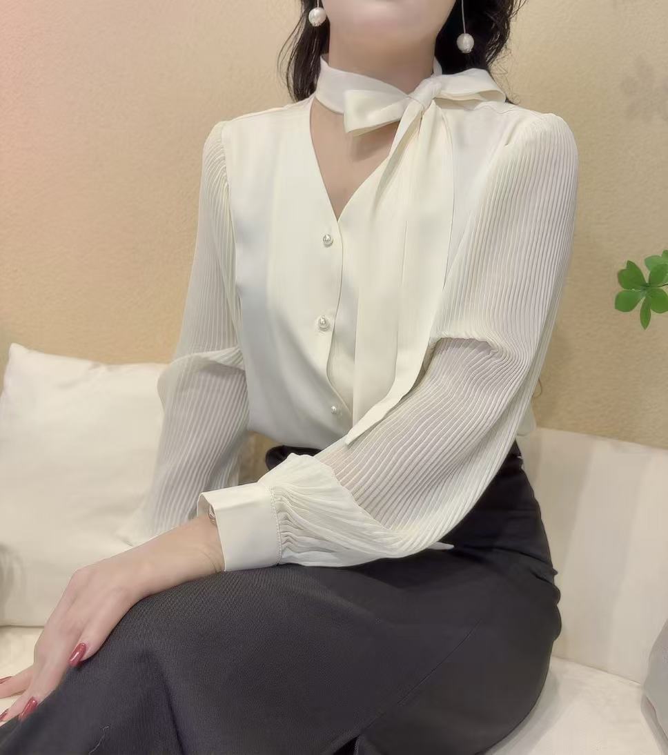 2025小香风百搭长袖女装白色V领拼接皱褶秋季轻职风时尚衬衫
