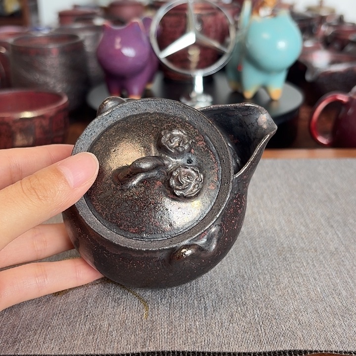 002黑砂传统工艺宝瓶