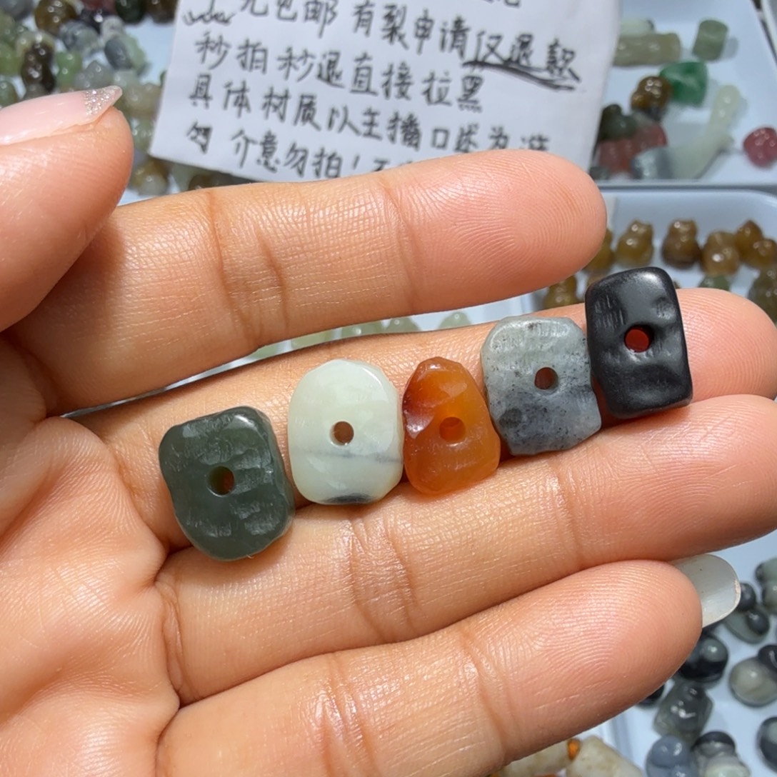 和田玉未镶嵌珠宝奇石