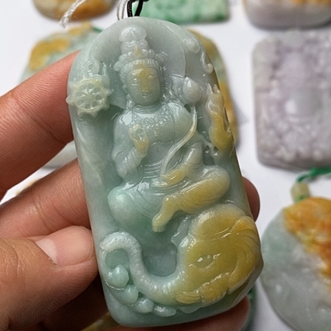 定制翡翠未镶嵌雪**狼翡翠