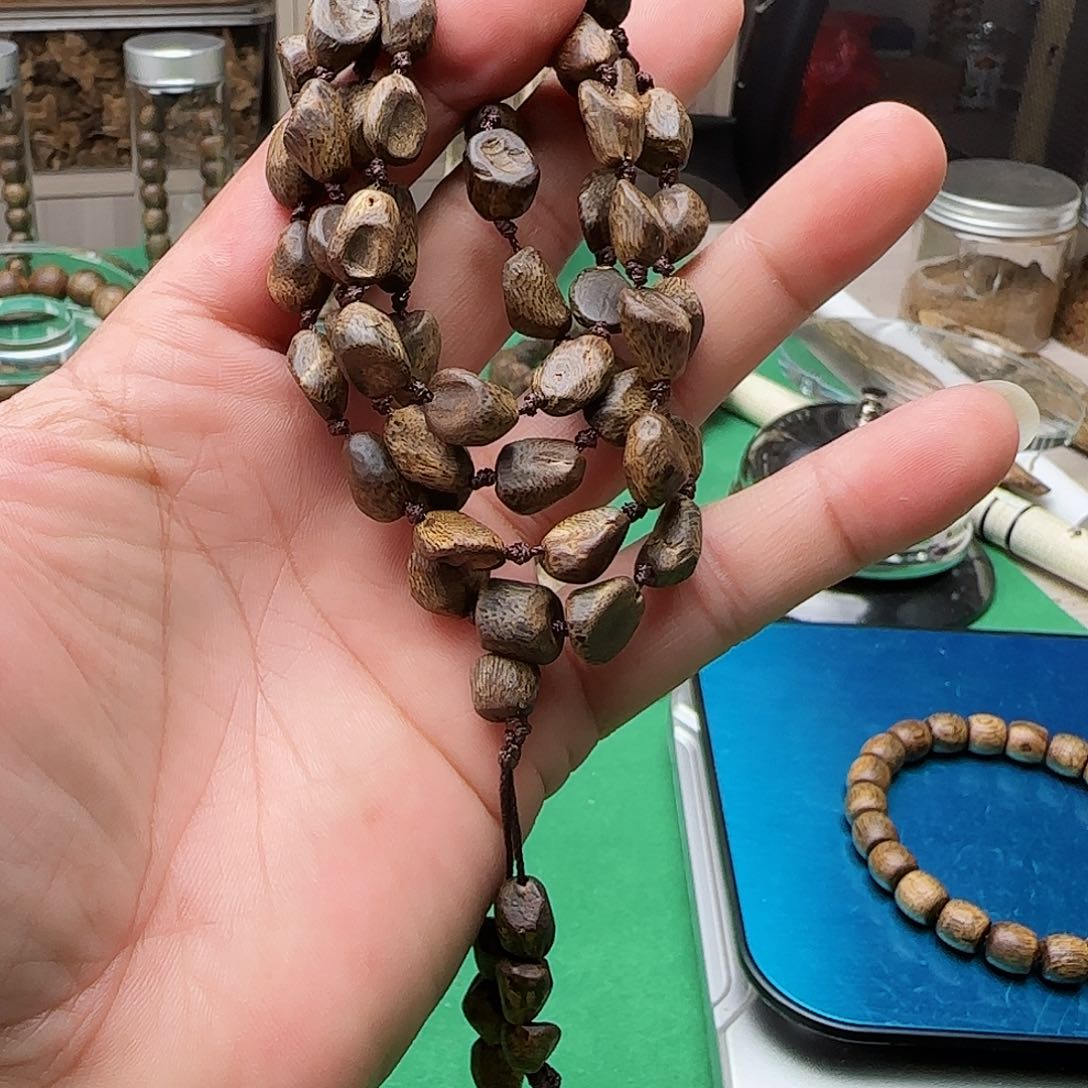 沉香手串墨**青海南白棋