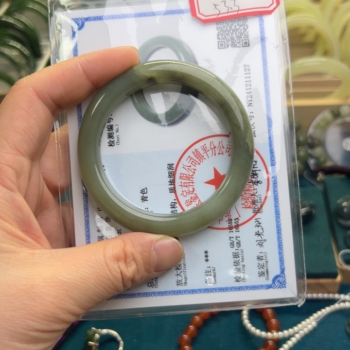 和田玉颈饰未镶嵌53.3圈围7040瑕