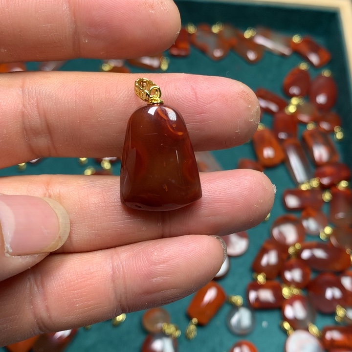 南红玛瑙吊坠(不含链)银S925镶嵌小**天