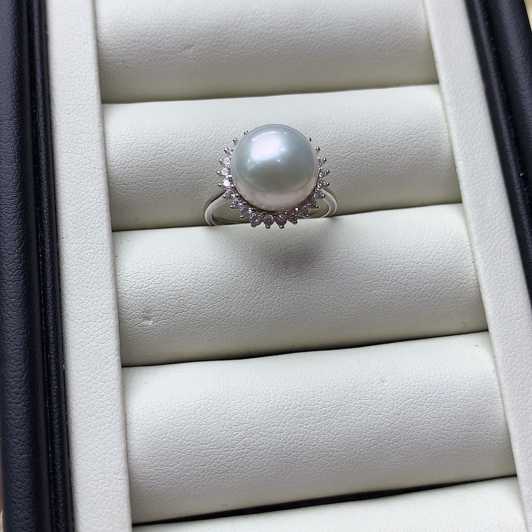 银S925镶嵌淡水珍珠耳饰