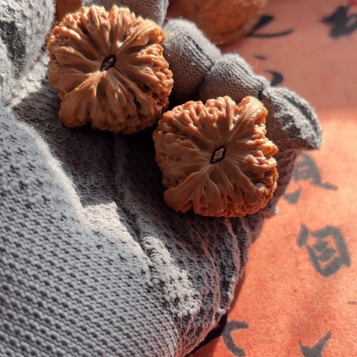 文玩核桃吊坠✎****❀三角高炮