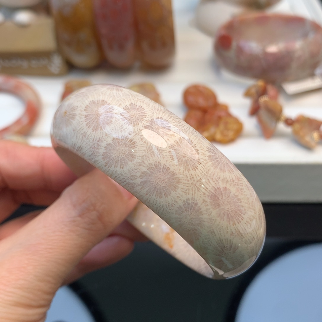 硅化珊瑚（珊瑚玉）手镯未镶嵌54.8口福利镯