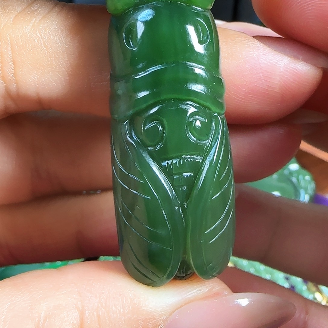 颈饰未镶嵌和田玉（碧玉）